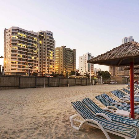 Ramada By Wyndham Beach Hotel Ajman Esterno foto