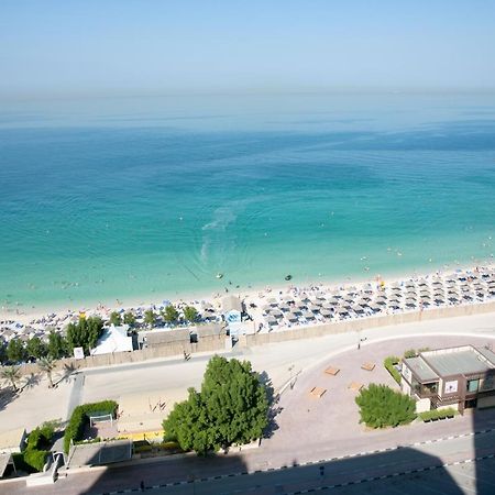 Ramada By Wyndham Beach Hotel Ajman Esterno foto