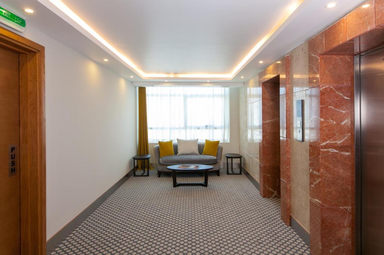 Ramada By Wyndham Beach Hotel Ajman Esterno foto
